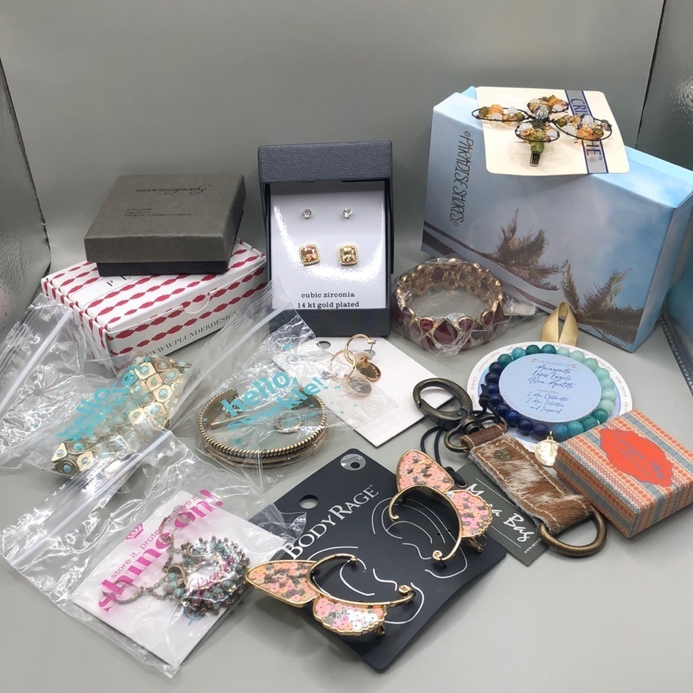 NWT Jewelry + Accessories Bundle Boho and Glam Not So Mystery $250+ value